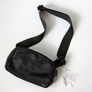 Lululemon Everywhere Belt Bag in Black